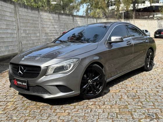 MERCEDES-BENZ CLA 200 1.6 URBAN 16V FLEX 4P AUTOMÁTICO