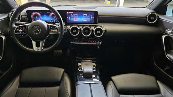 MERCEDES-BENZ-A 250-2019