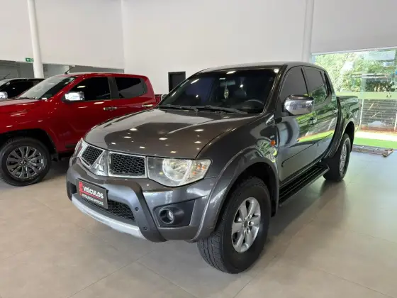 MITSUBISHI L200 TRITON 3.2 HPE 4X4 CD 16V TURBO INTERCOOLER DIESEL 4P AUTOMÁTICO