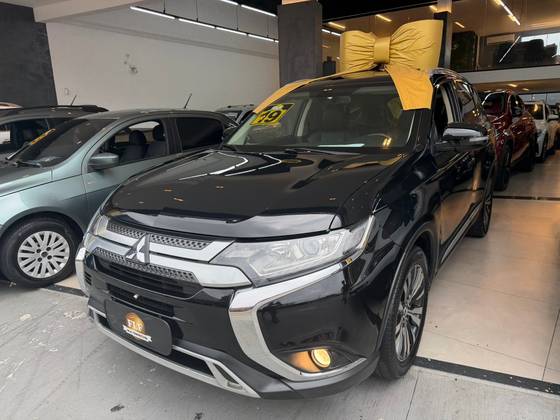 MITSUBISHI OUTLANDER 2.0 MIVEC GASOLINA HPE AUTOMÁTICO