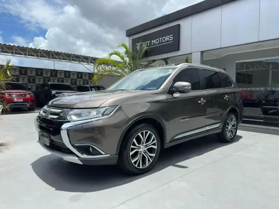 MITSUBISHI OUTLANDER 2.2 4X4 16V DIESEL 4P AUTOMÁTICO