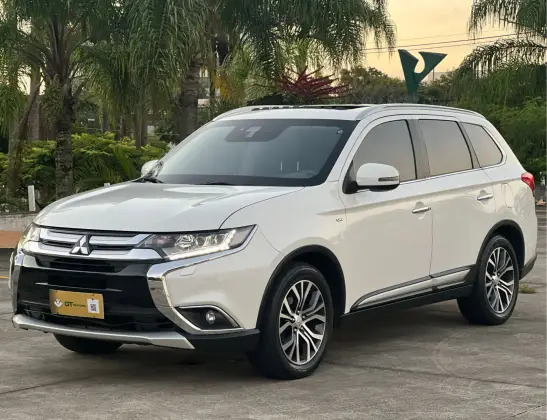 MITSUBISHI OUTLANDER 3.0 GT 4X4 V6 24V GASOLINA 4P AUTOMÁTICO
