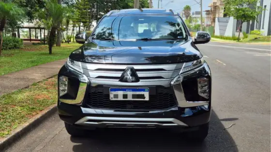 MITSUBISHI PAJERO SPORT 2.4 16V MIVEC TURBO DIESEL HPE-S AWD AUTOMÁTICO