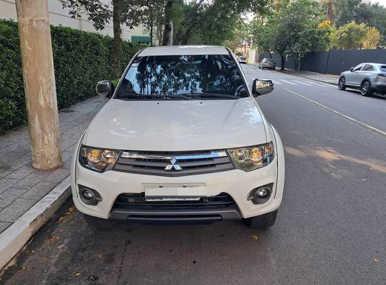MITSUBISHI L200 TRITON 3.2 HPE 4X4 CD 16V TURBO INTERCOOLER DIESEL 4P MANUAL