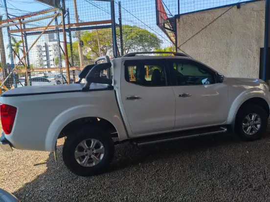 NISSAN-FRONTIER-2017