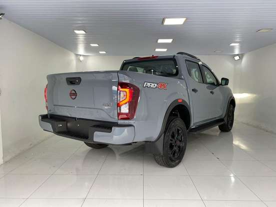 NISSAN-FRONTIER-2025