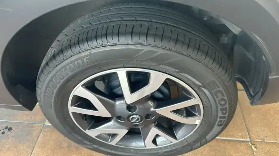NISSAN-KICKS-2023