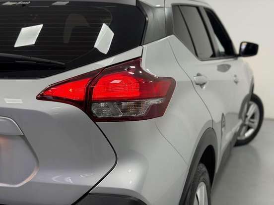 NISSAN-KICKS-2020
