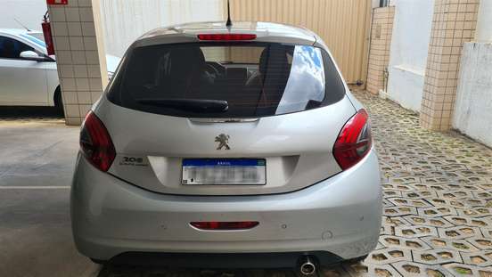 PEUGEOT-208-2016
