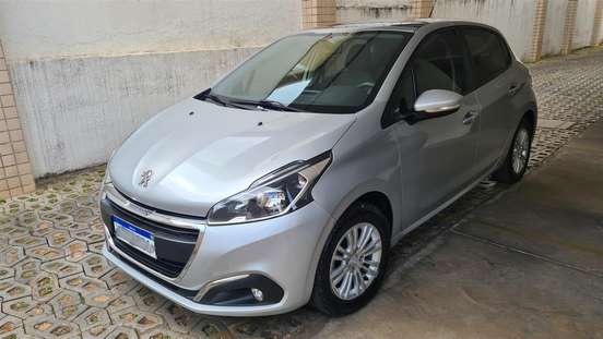 PEUGEOT-208-2016
