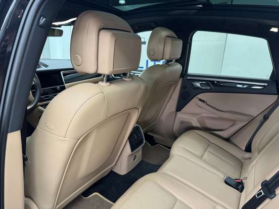 PORSCHE-MACAN-2022