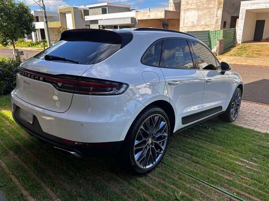 PORSCHE-MACAN-2019