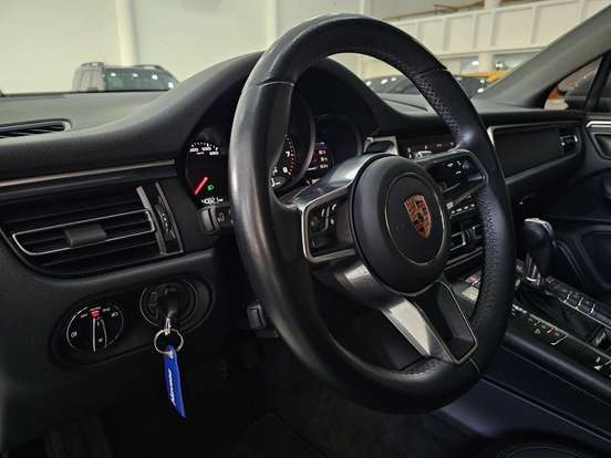 PORSCHE-MACAN-2.0 16V GASOLINA 4P AUTOMÁTICO PORSCHE-MACAN-2019