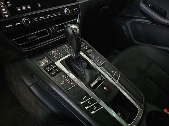 PORSCHE-MACAN-2.0 16V GASOLINA 4P AUTOMÁTICO PORSCHE-MACAN-2019