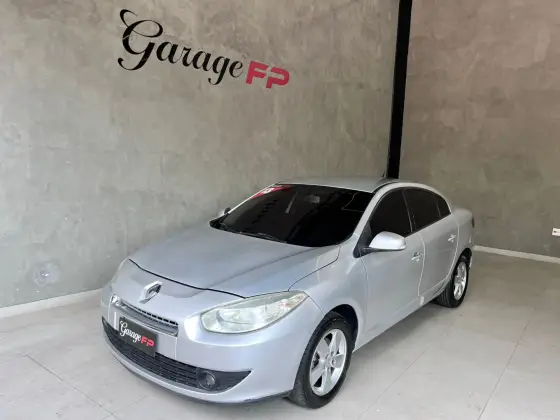 RENAULT FLUENCE 2.0 DYNAMIQUE 16V FLEX 4P AUTOMÁTICO RENAULT FLUENCE 2.0 DYNAMIQUE 16V FLEX 4P AUTOMÁTICO