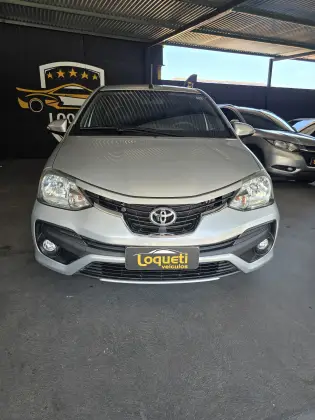 TOYOTA ETIOS 1.5 PLATINUM SEDAN 16V FLEX 4P AUTOMÁTICO