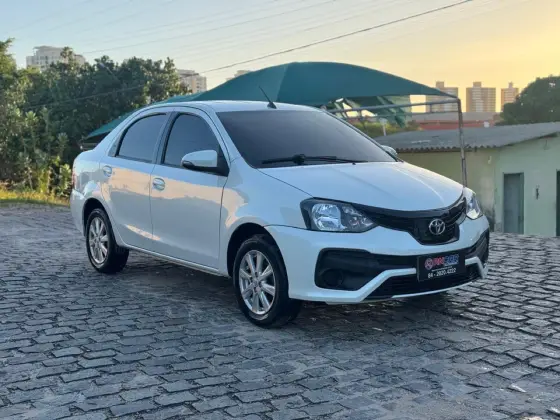TOYOTA ETIOS 1.5 X PLUS 16V FLEX 4P AUTOMÁTICO