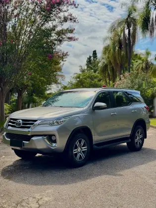 TOYOTA HILUX 2.7 SR 4X2 CD 16V FLEX 4P AUTOMÁTICO