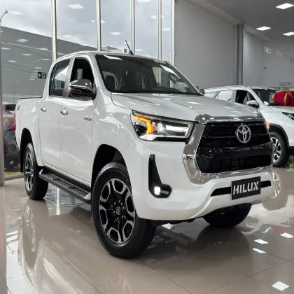 TOYOTA HILUX 2.8 D-4D TURBO DIESEL CD SRV 4X4 AUTOMÁTICO