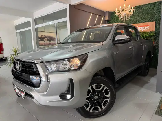 TOYOTA HILUX 2.8 D-4D TURBO DIESEL CD SRV 4X4 AUTOMÁTICO TOYOTA HILUX 2.8 D-4D TURBO DIESEL CD SRV 4X4 AUTOMÁTICO