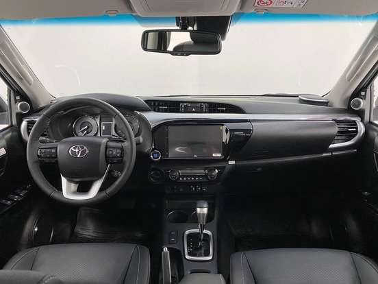 TOYOTA-HILUX-2025