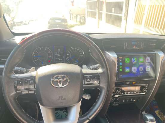 TOYOTA-HILUX SW4-2017