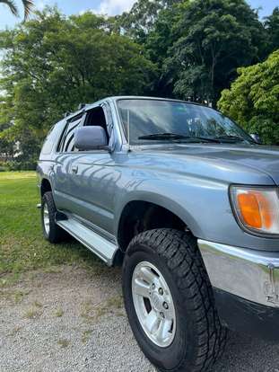 TOYOTA-HILUX SW4-1998