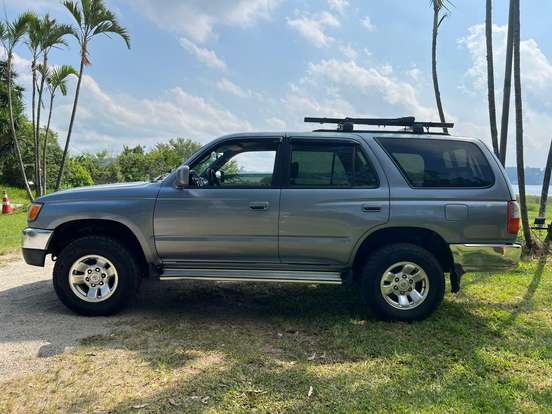 TOYOTA-HILUX SW4-1998