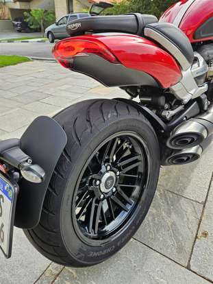 TRIUMPH-ROCKET III R-2022