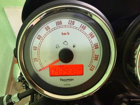 TRIUMPH-THRUXTON TRIUMPH-THRUXTON-2014