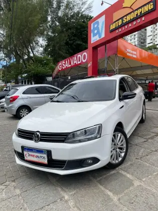 VOLKSWAGEN JETTA 2.0 TSI HIGHLINE 200CV GASOLINA 4P TIPTRONIC