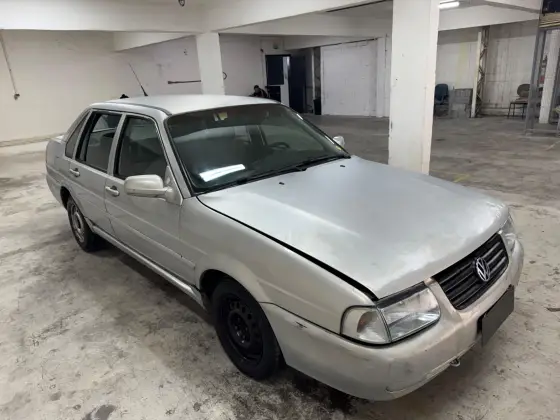 VOLKSWAGEN SANTANA 2.0 MI 8V GASOLINA 4P MANUAL
