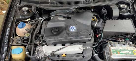 VOLKSWAGEN-GOLF-2000