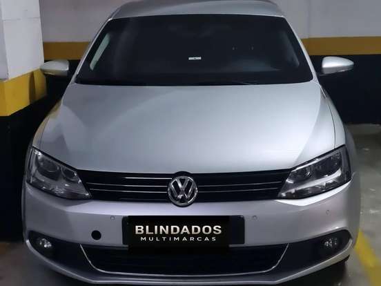 VOLKSWAGEN-JETTA-2.0 TSI HIGHLINE 211CV GASOLINA 4P TIPTRONIC VOLKSWAGEN-JETTA-2013