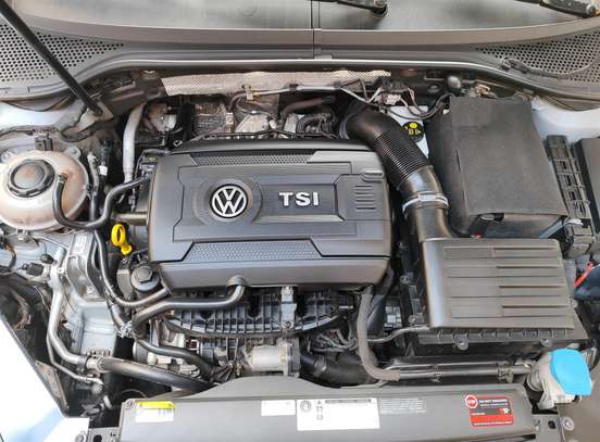 VOLKSWAGEN-PASSAT-2018