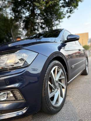 VOLKSWAGEN-POLO-2019