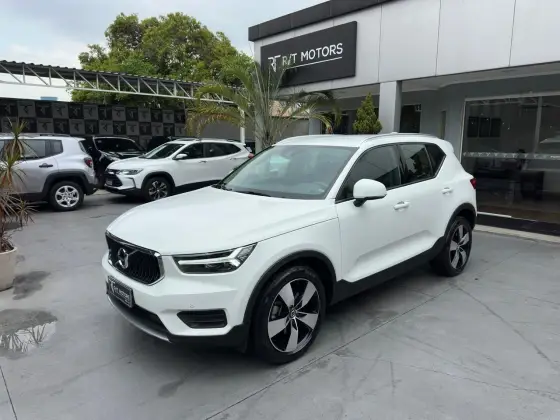 VOLVO XC40 2.0 T4 GASOLINA MOMENTUM GEARTRONIC VOLVO XC40 2.0 T4 GASOLINA MOMENTUM GEARTRONIC