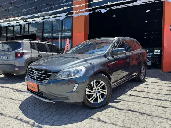 VOLVO XC60 2.0 T5 MOMENTUM GASOLINA 4P AUTOMÁTICO VOLVO XC60 2.0 T5 MOMENTUM GASOLINA 4P AUTOMÁTICO