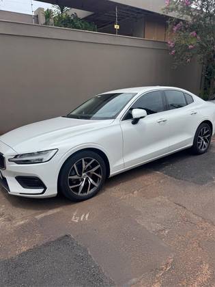VOLVO S60 2.0 T4 MOMENTUM GASOLINA 4P AUTOMÁTICO
