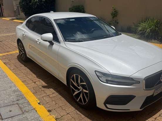 VOLVO-S60-2.0 T4 MOMENTUM GASOLINA 4P AUTOMÁTICO VOLVO-S60-2019