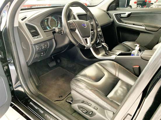 VOLVO-XC60-2013