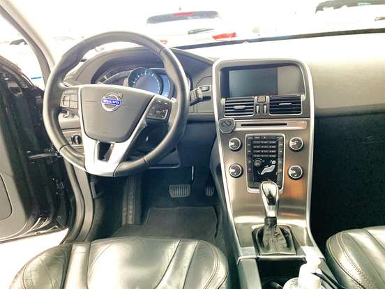 VOLVO-XC60-2013