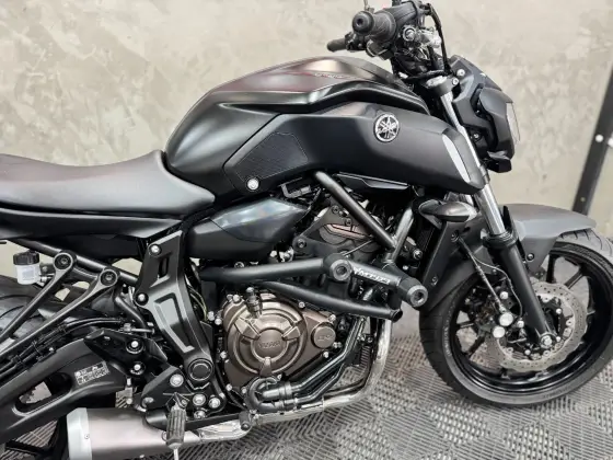 YAMAHA MT-07 ABS YAMAHA MT-07 ABS