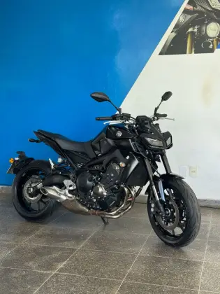 YAMAHA MT-09 