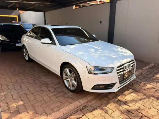 AUDI A4 1.8 TFSI AMBIENTE GASOLINA 4P MULTITRONIC AUDI A4 1.8 TFSI AMBIENTE GASOLINA 4P MULTITRONIC