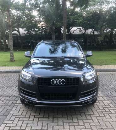 AUDI-Q7-2014