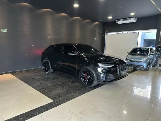 AUDI Q8 3.0 TFSI GASOLINA PERFORMANCE BLACK QUATTRO TIPTRONIC