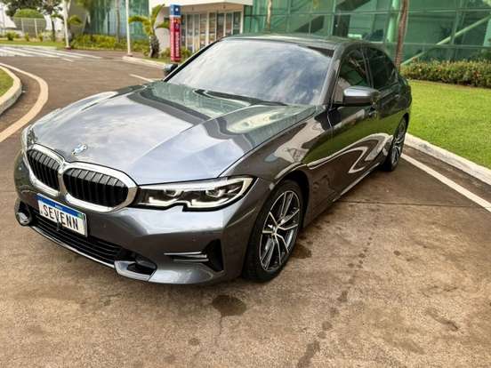 BMW-320i-2019