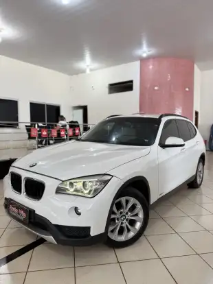 BMW-X1-2.0 18I S-DRIVE 4X2 16V GASOLINA 4P AUTOMÁTICO BMW-X1-2013