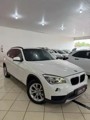 BMW-X1-2.0 18I S-DRIVE 4X2 16V GASOLINA 4P AUTOMÁTICO BMW-X1-2013